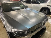 Оклейка полиуретановой пленкой Mercedes E-Class