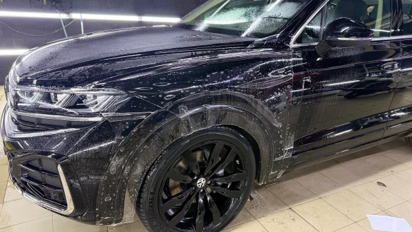 Оклейка полиуретаном Vw Toureg 3 рестай
