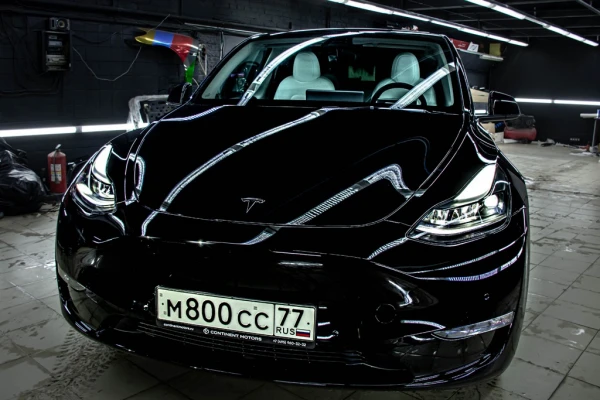 Защита передка Tesla model x полиуретановой пленкой. 